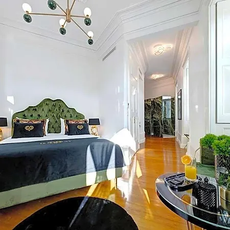 1877 Estrela Palace Guest house