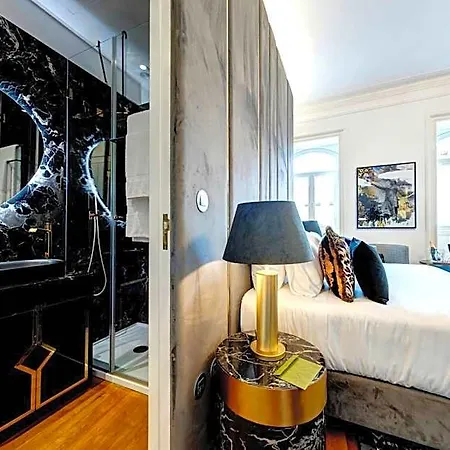 1877 Estrela Palace Guest house