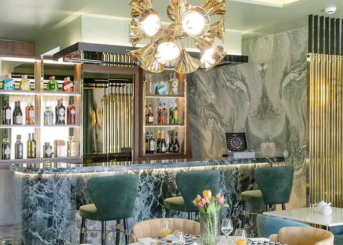 1877 Estrela Palace Guest house